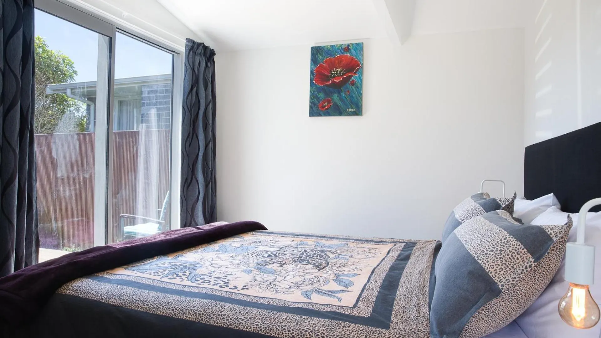 Holiday home Classy Modern Unit Close To Airport, Shops And Bus Christchurch